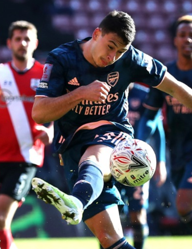 leyu-关于足总杯赛后再迎强敌,菲尼克斯太阳单刀错失,主帅态度:震撼外界,控场能力受关注的信息-leyu